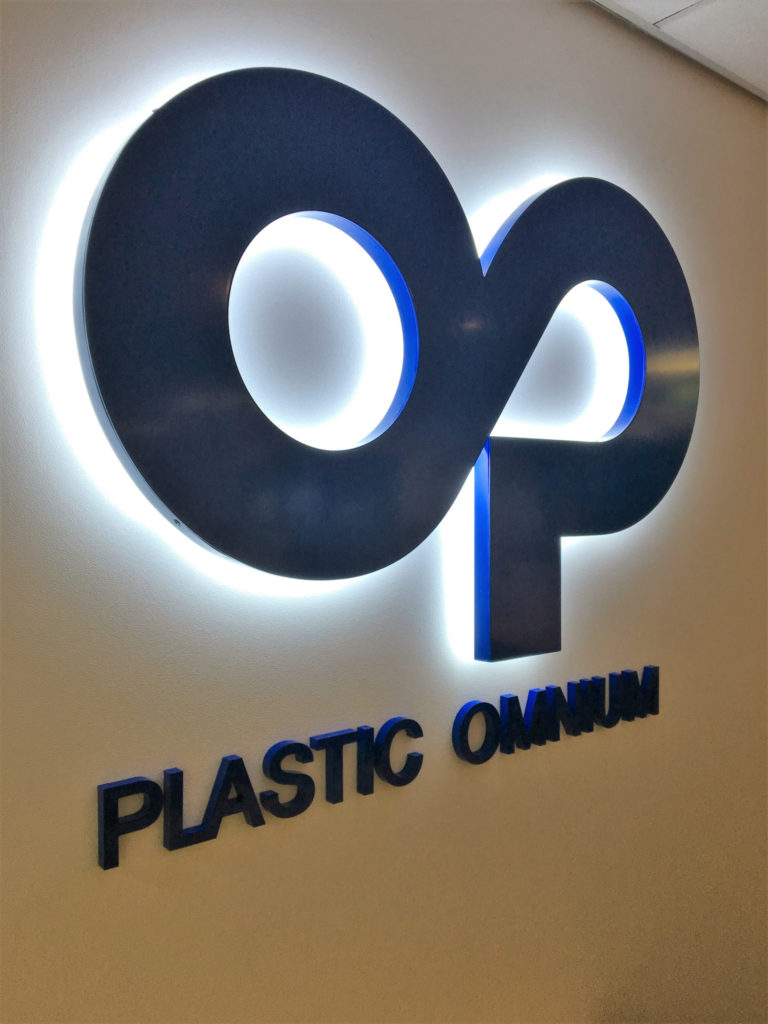 Plastic Omnium UK & BPlastic Omniun | Indoor 3D Signage | Hardy Signs 2018 | 14