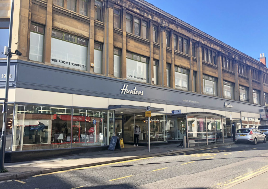 Hunters furniture | Outdoor Signage | Retail Signage | Hardy Signs | 2018 | 2
