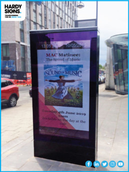 Outdoor-Digital-Signage--Double-Sided--Hardy-Signs--Mitchell-Arts-Theatre--2019