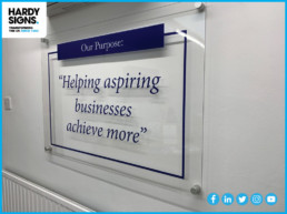 CWCS Managed Hosting - Hardy Signs - Wallpaper Graphics