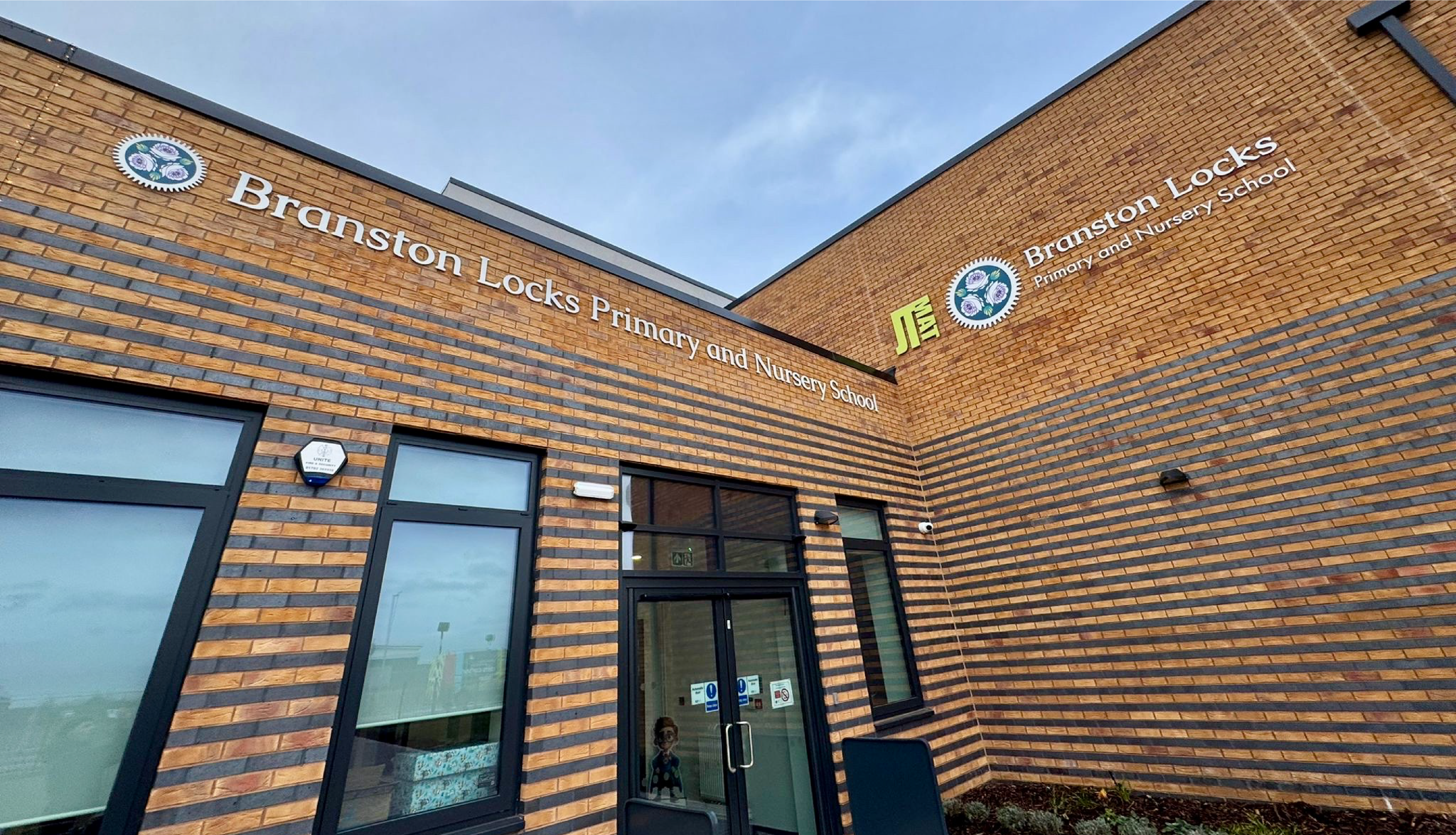 Branston Locks Primary and Nursery School Exterior Building Signage