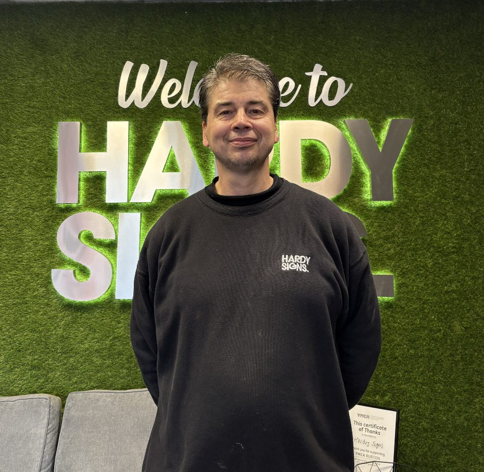 Hardy-Signs-Team-Picture-Piotr