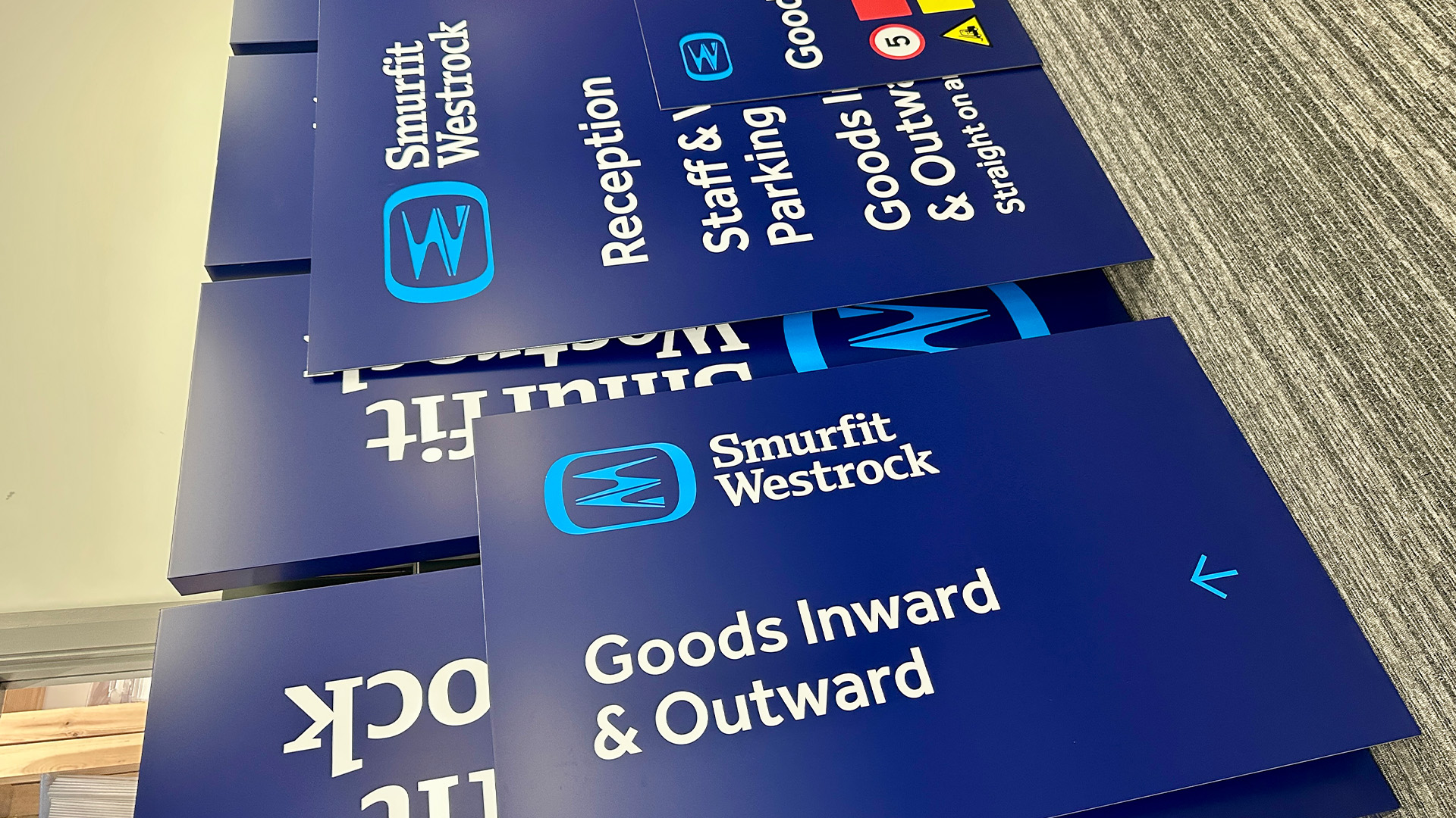 Hardy-Signs-Smurfit-Westrock-Exterior-Signage6
