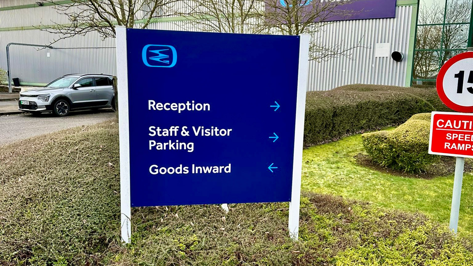 Hardy-Signs-Smurfit-Westrock-Exterior-Signage7