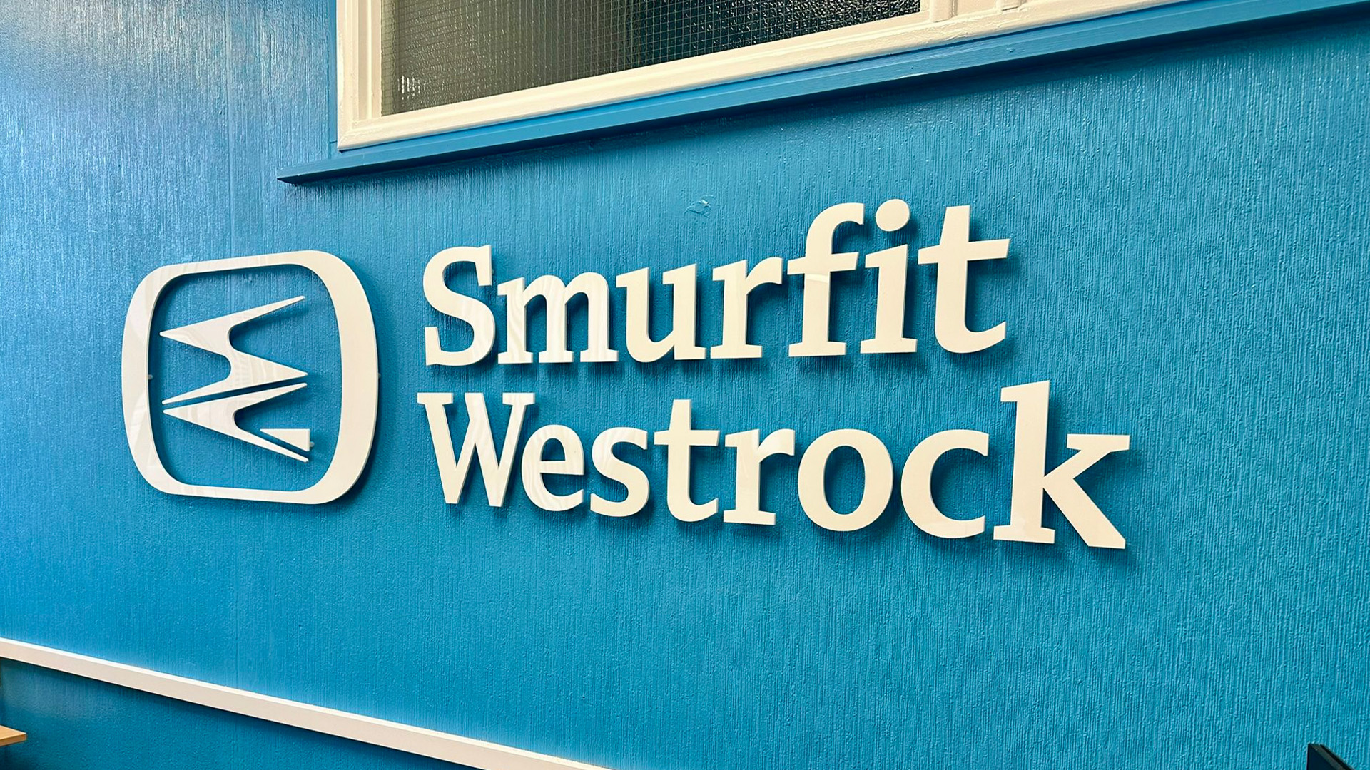 Hardy-Signs-Smurfit-Westrock-Interior-Signage2